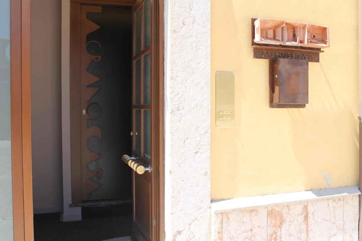 La Grande Casa Valpolicella Bed & Breakfast ซานตัมบรอโจ ดิ วัลโปลีเชลลา ภายนอก รูปภาพ