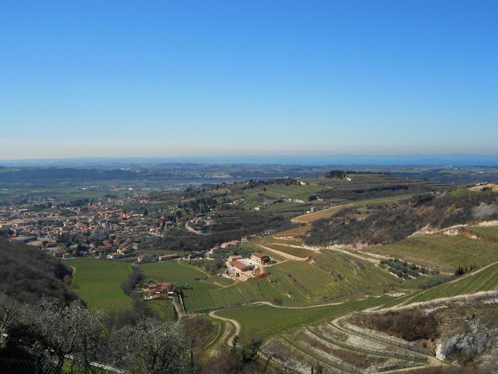 La Grande Casa Valpolicella Bed & Breakfast ซานตัมบรอโจ ดิ วัลโปลีเชลลา ภายนอก รูปภาพ