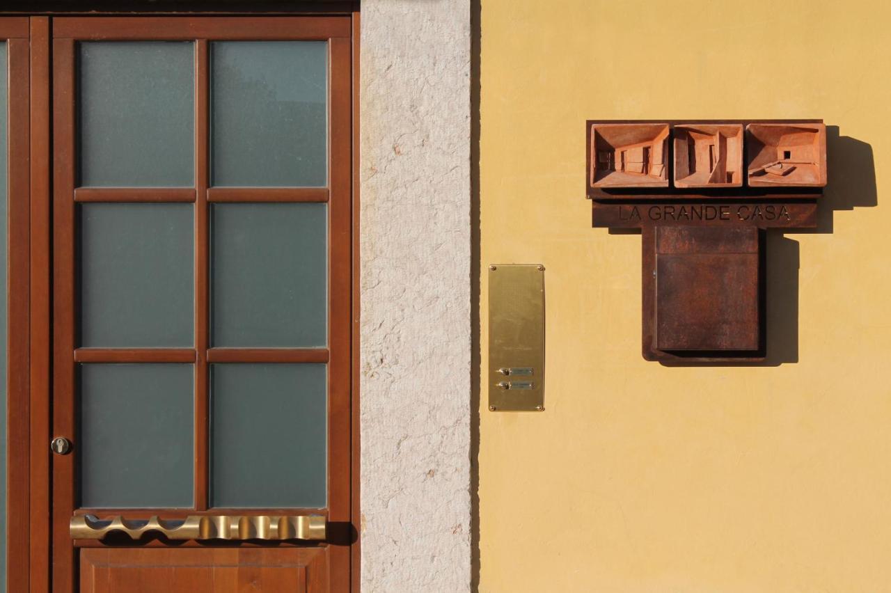 La Grande Casa Valpolicella Bed & Breakfast ซานตัมบรอโจ ดิ วัลโปลีเชลลา ภายนอก รูปภาพ