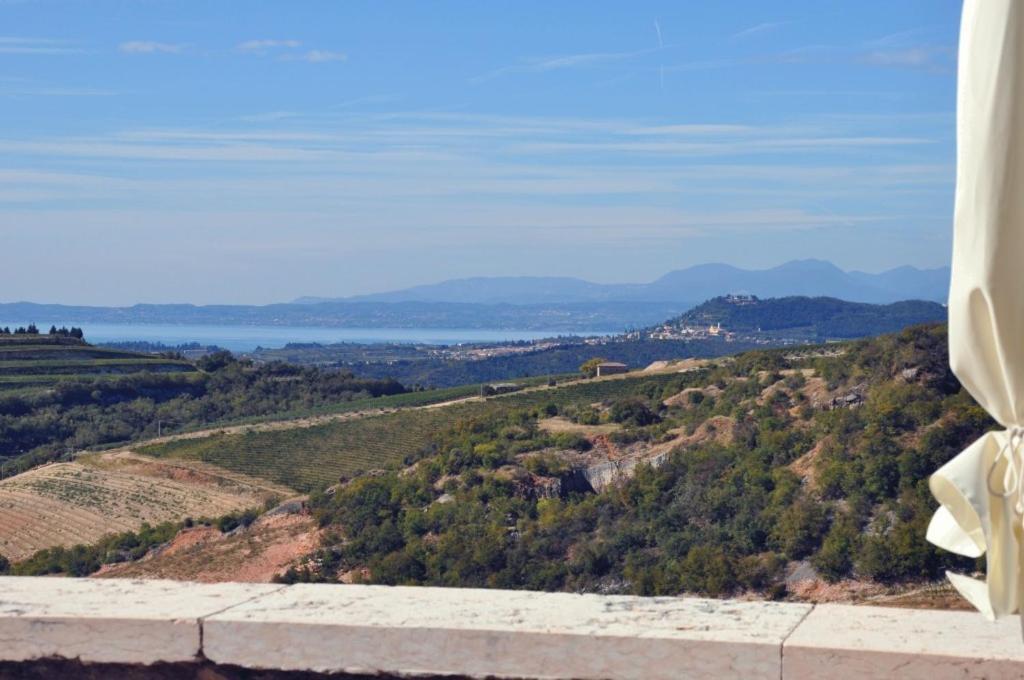 La Grande Casa Valpolicella Bed & Breakfast ซานตัมบรอโจ ดิ วัลโปลีเชลลา ภายนอก รูปภาพ