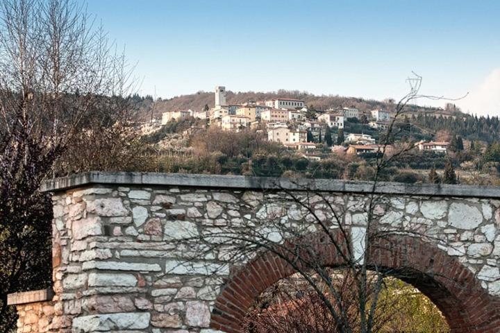 La Grande Casa Valpolicella Bed & Breakfast ซานตัมบรอโจ ดิ วัลโปลีเชลลา ภายนอก รูปภาพ