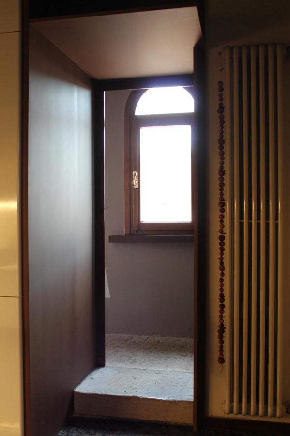 La Grande Casa Valpolicella Bed & Breakfast ซานตัมบรอโจ ดิ วัลโปลีเชลลา ภายนอก รูปภาพ